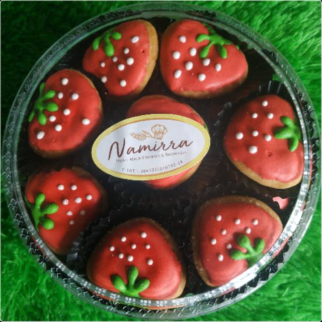 

HOMEMADE KUE LEBARAN Strawberry Cookies
