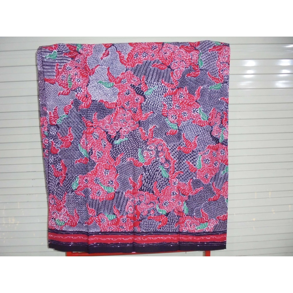 kain batik tulis madura merah hitam daun