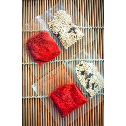 

Cabe bubuk dan wijen nori topping topokki