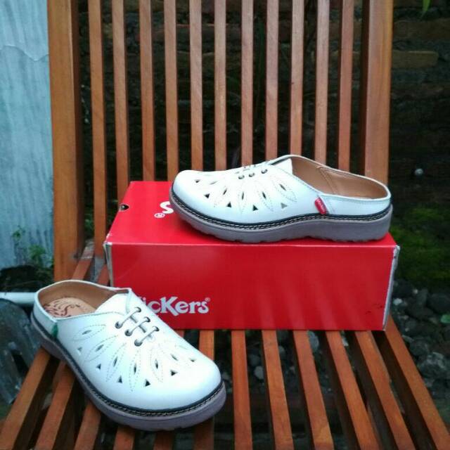 Sandal slop Kickers cewek kulit asli