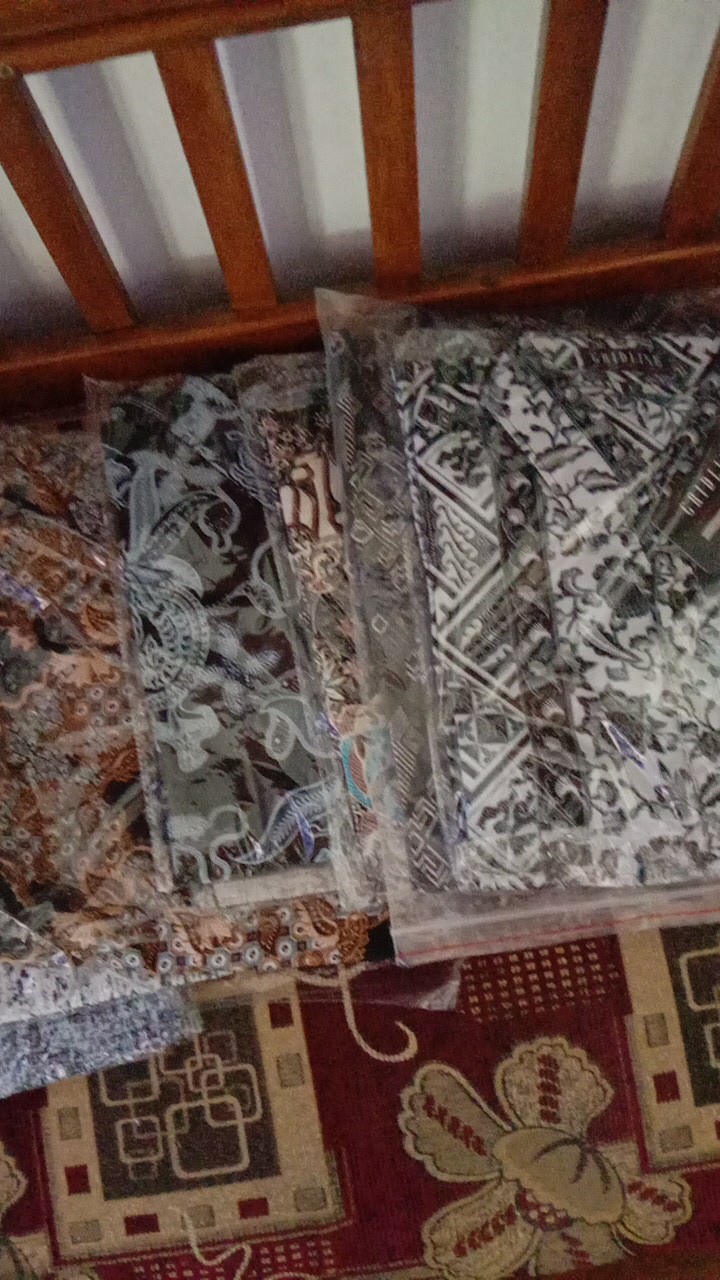 [gridline - R075 & R090 Lilac] Kemeja Batik Pria Katun Lengan Pendek Regular Ungu Lilac Terbaru