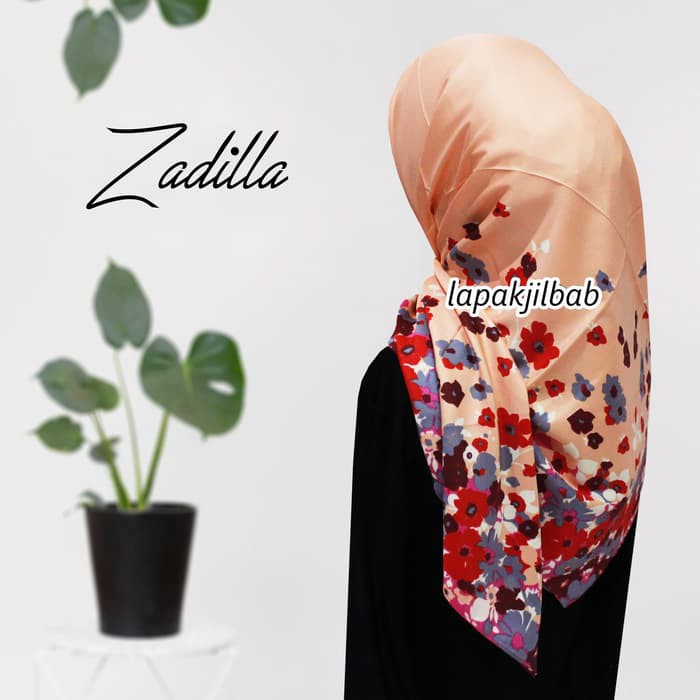 Jilbab Segiempat Satin Velvet Motif Bunga Zadilla - Grey