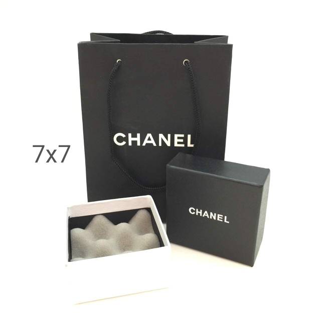 

Jual Kotak Chane B rp.80.000 Kotak Chane K rp 75.000 Free Paper Bag Chane