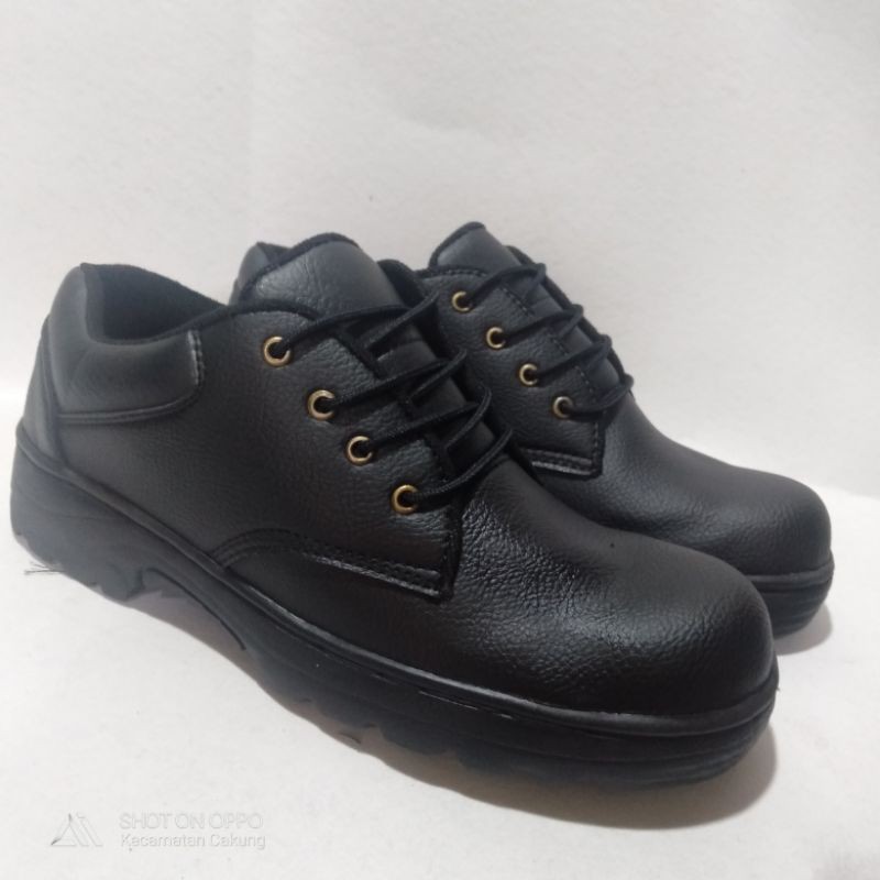 sepatu safety shoes pendek lokal