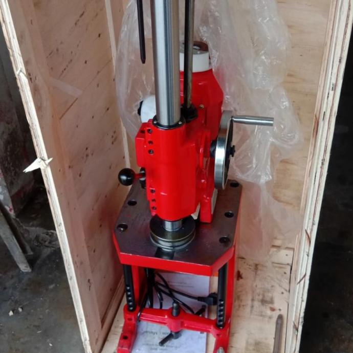 MESIN KORTER MOTOR MERK SHANGHAI CHINA CYLINDER BORING MACHINE T806A