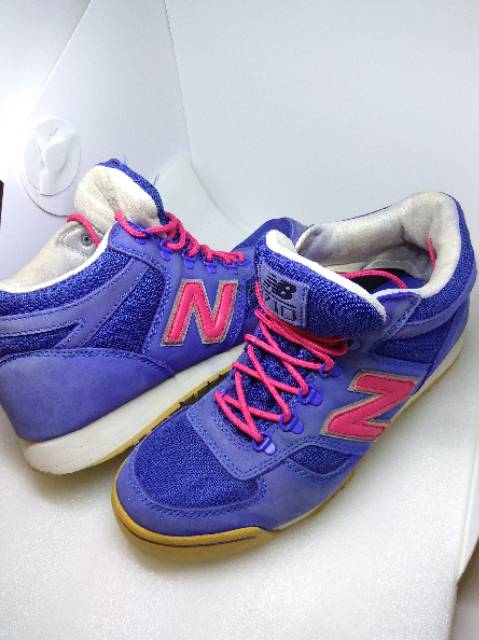 new balance 710 blue