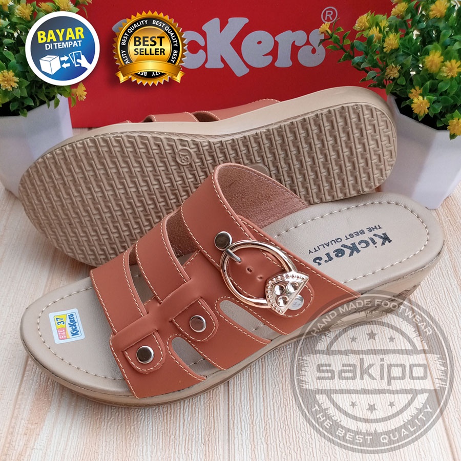 PROMO 2.2  COD SALE  SANDAL WANITA WEDGES SLOP BAN 3 KICKERS WARNA HITAM TERBARU MURAH NYAMAN DI PAKAI / SAKIPO