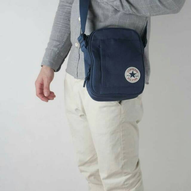 harga sling bag converse original