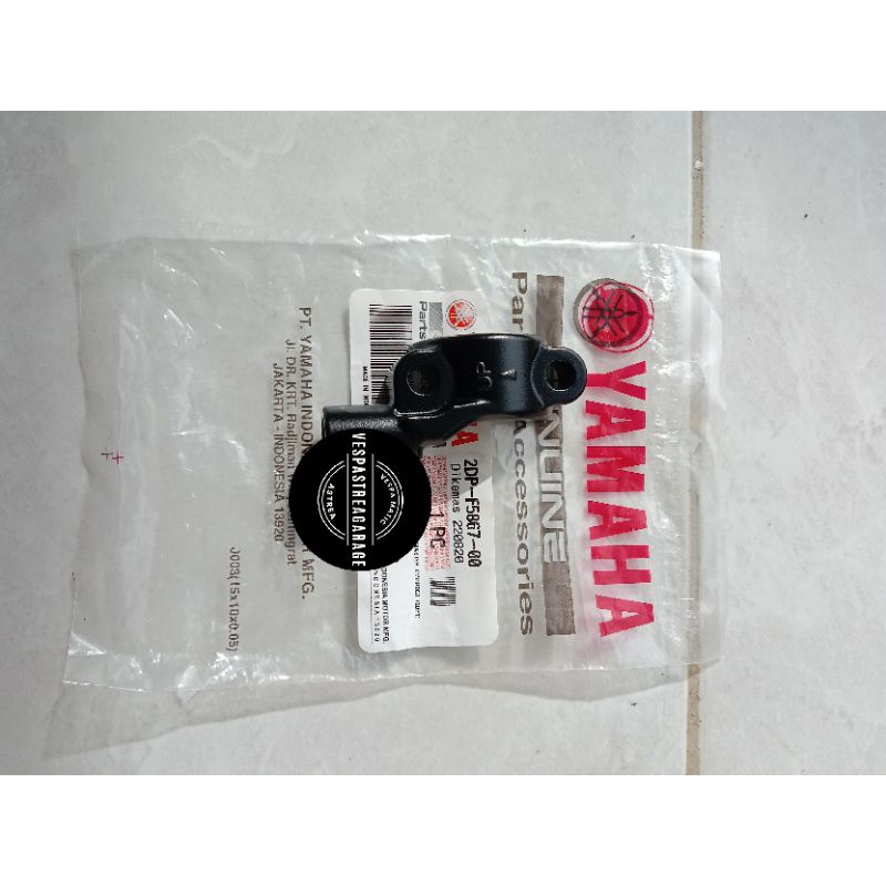 Dudukan spion kiri NMAX yamaha