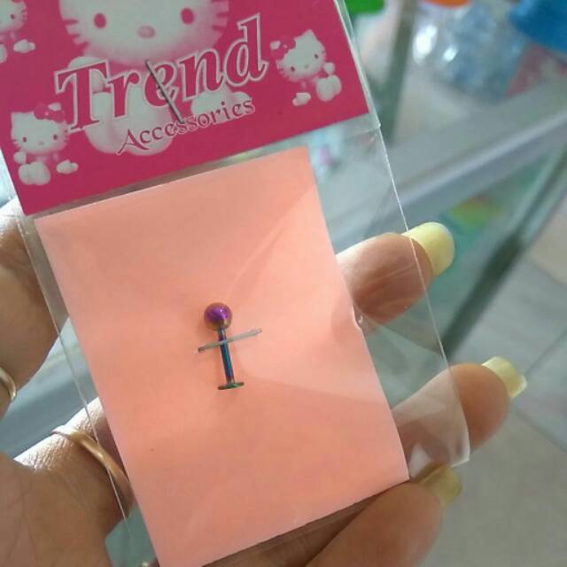 Anting piercing pelangi