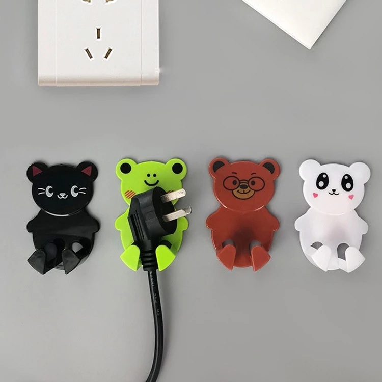 Kait Gantung Dinding Holder Kabel Power / Kunci / Handuk Desain Kartun Lucu Kreatif Untuk Rumah / Kantor