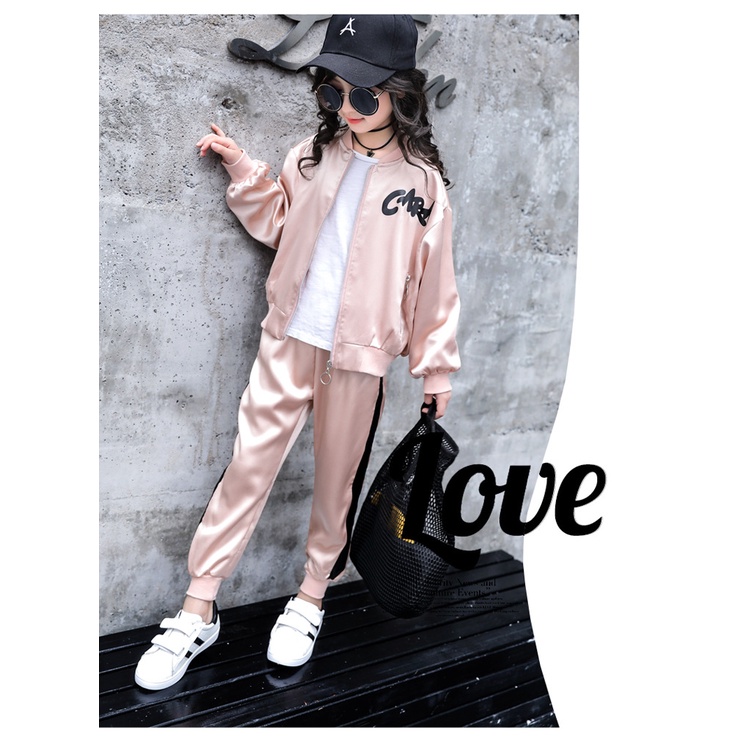 LOVE ME SET BAJU SETELAN TRAINING CASUAL ANAK CEWEK KOREA IMPORT HIP HOP