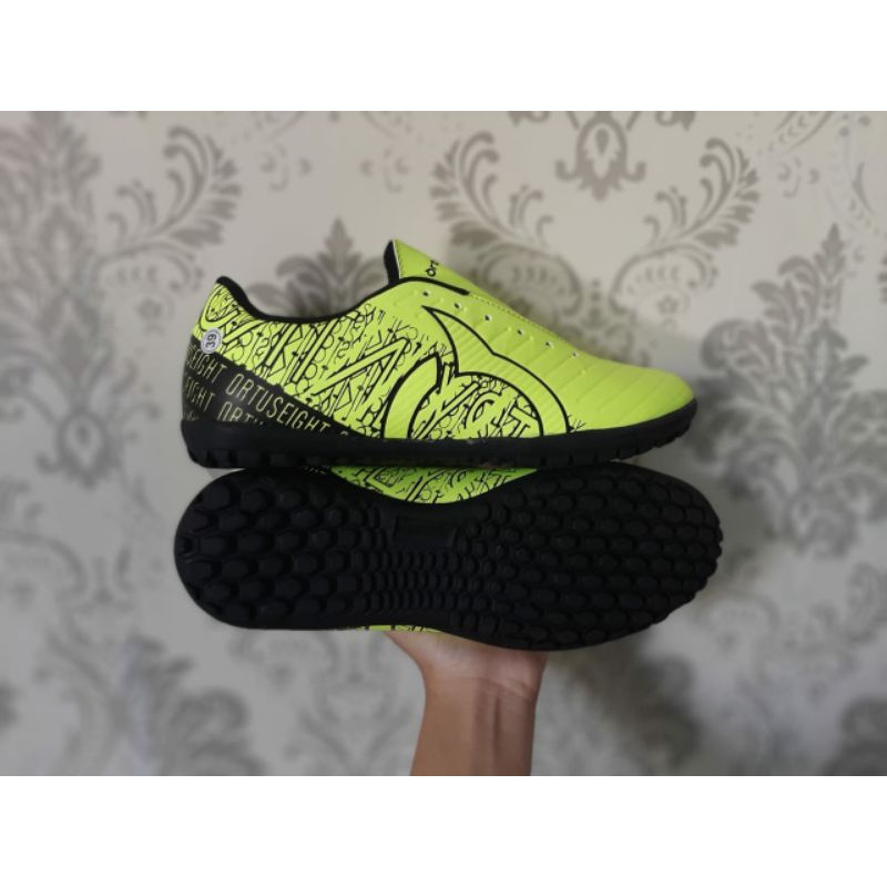 [TERLARIS ] SEPATU FUTSAL MURAH BERKWALITAS LANGSUNG DARI PRODUSEN ( 1kg =2paket) cod Serbamurahs-O HIJAU