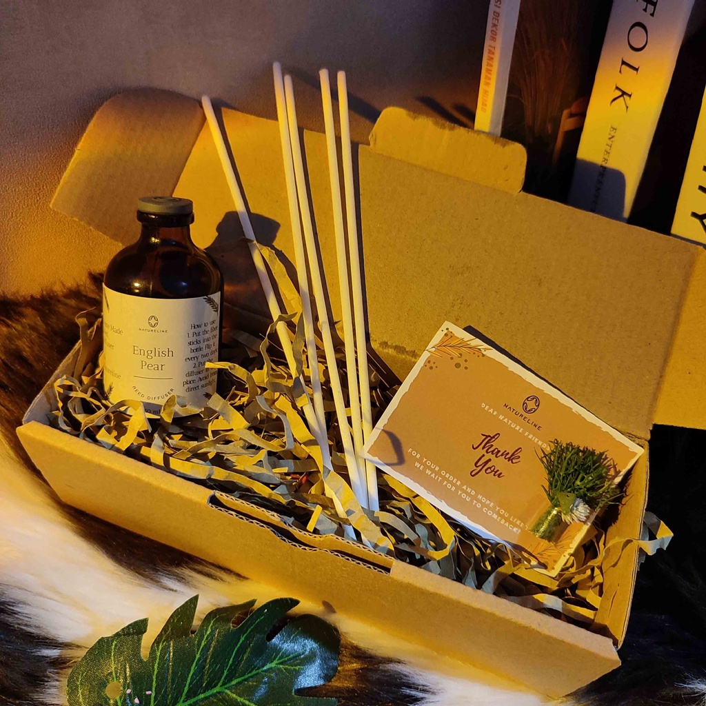 

HAMPERS GIFT REED DIFFUSER WISUDA WEDDING TUNANGAN