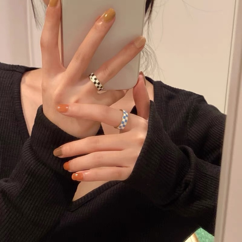 Cincin Model Terbuka Warna Kontras Hitam Putih Gaya Korea Untuk Wanita