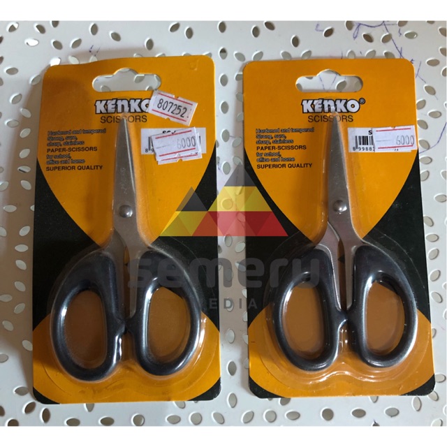 

Gunting Kenko kecil