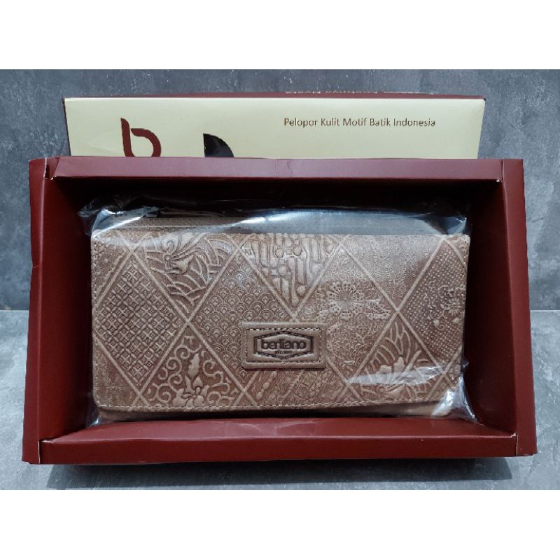 Dompet menik berliano