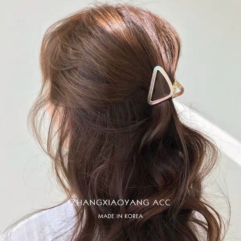 KLIP RAMBUT SEGITIGA BESI EMAS KOREA TRIANGLE ELEGANT HAIRCLIP JEPIT RAMBUT JEPITAN MINI SMALL KECIL WANITA ANAK CLAW METAL GOLD MOTIF LEOPARD PATTERNED AKSESORIS RAMBUT HAIR ACCESSORIES