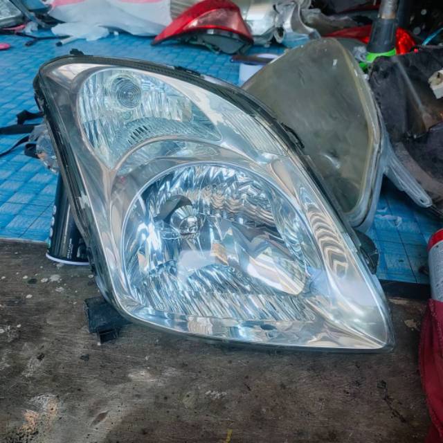 headlamp Swift  2005-2012