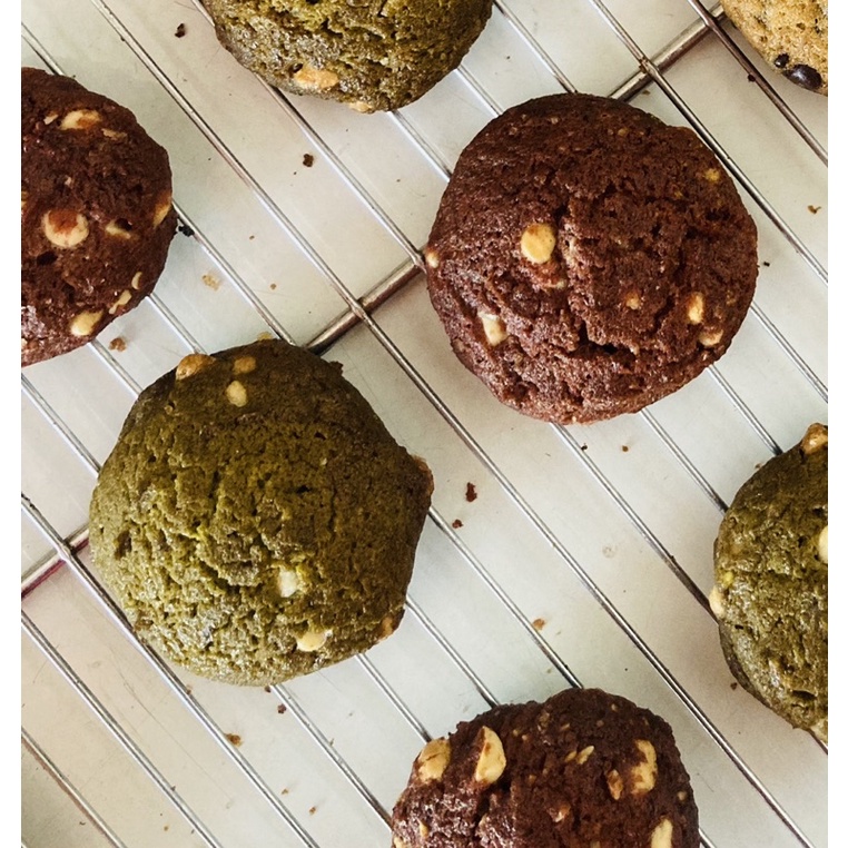 

Pualam Putih Mix Rematch Cookies (Red Velvet Matcha)