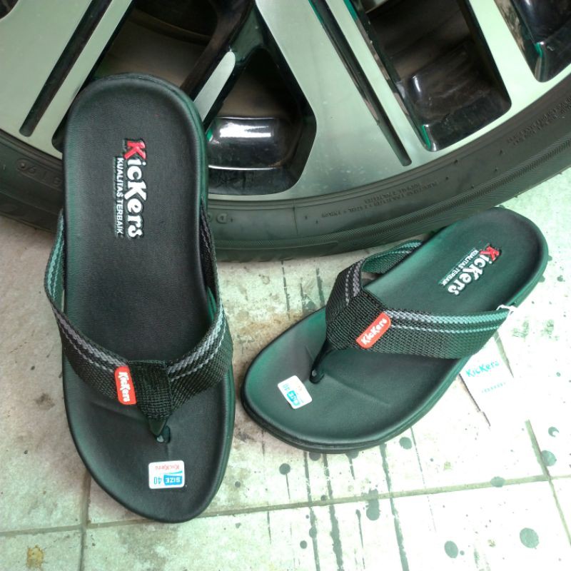 Sandal jepit santai pria Kickers hitam