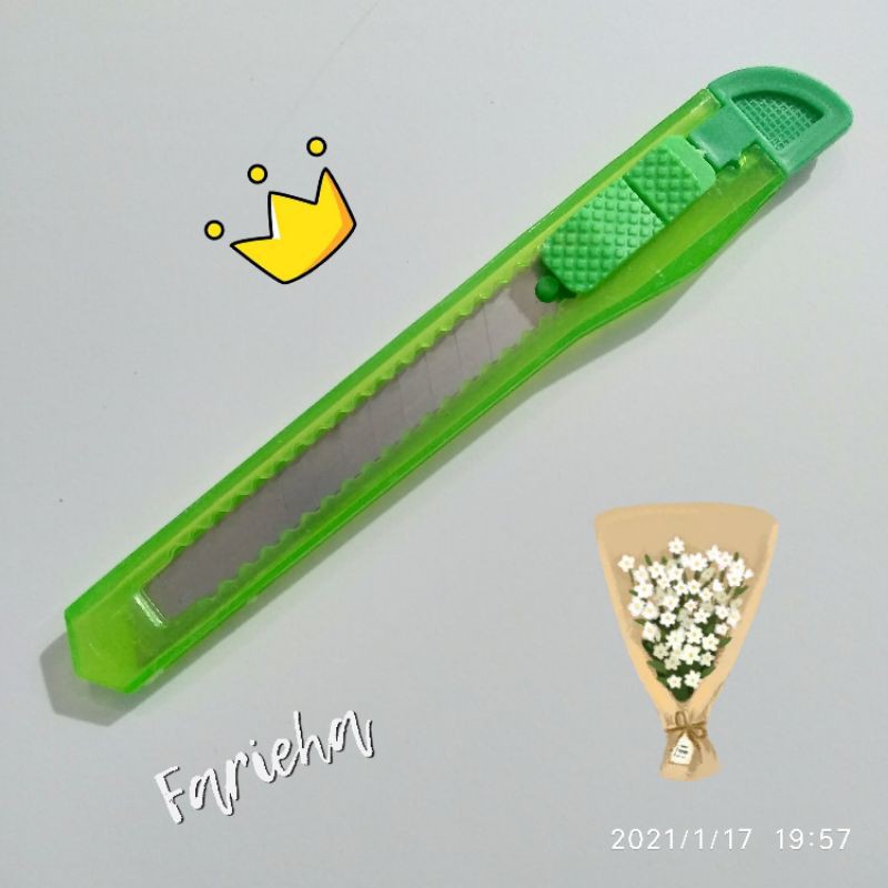 

Cutter Plastik Pisau Pemotong Kater Gunting Silet