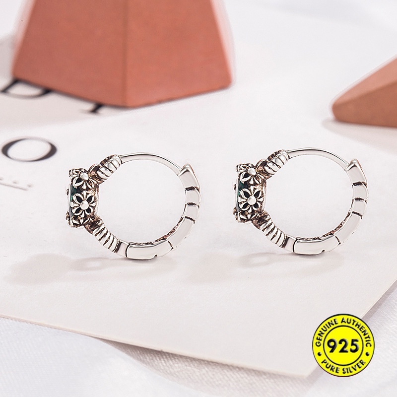 Anting Klip Retro Warna Silver Zaitun Hias Kristal Hijau Untuk Wanita