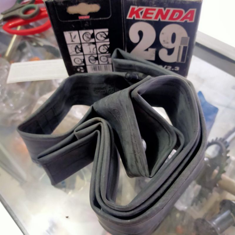 Ban dalam Sepeda 29 x 190-230 Pentil Motor Kenda