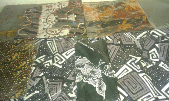 Baju Pria Kemeja Batik Slim Fit Casual Formal Kerja Kantor Motif Corak Modern Unik Mewah Ob 8411