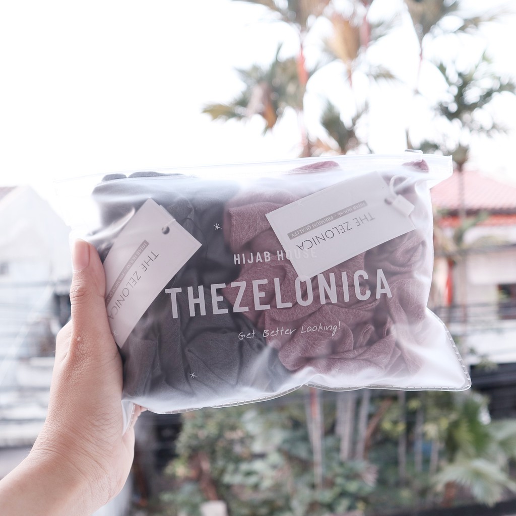 THEZELONICA SCRUNCHIE VOAL