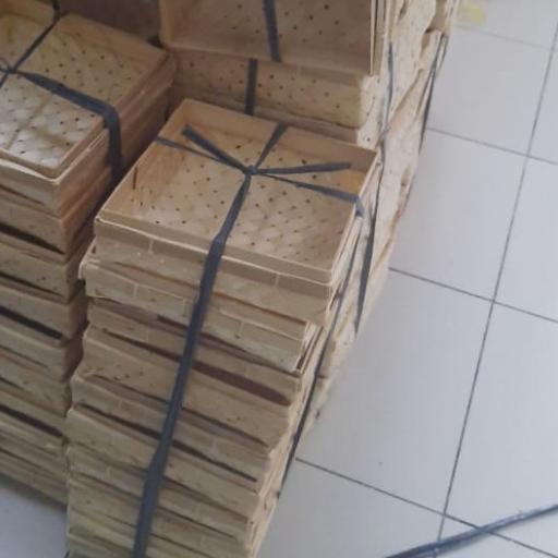 

✈ Sokase/ Hampers/ besek berkaki bambu 25x25x11cm premium/ ekslusif ➢
