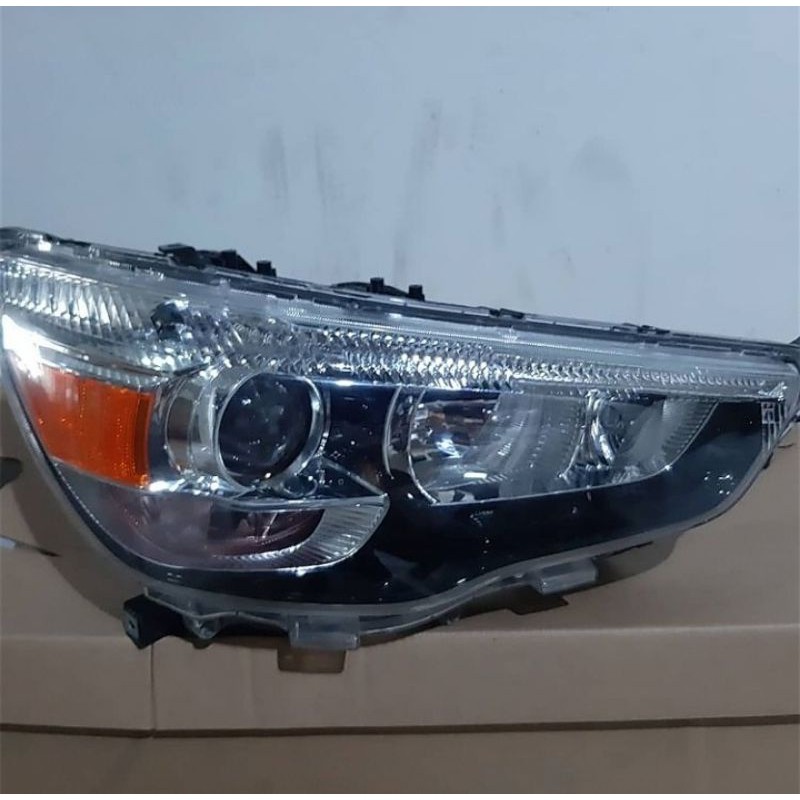 headlamp mitsubishi outlander kanan