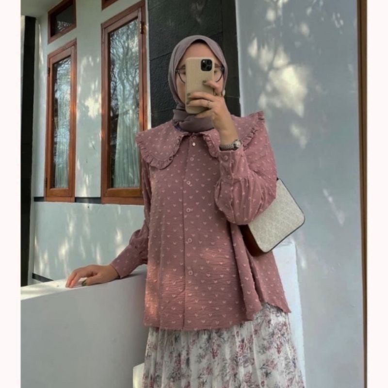 DERA BLOUSE CRINCLE URAGIRI PREMIUM KEMEJA KERJA KASUAL / FREYA BLOUSE URAGIRI DOTYS