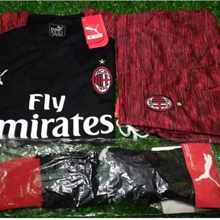 Terbaru 1 Set Dewasa Jersey Baju Obral Kaos Kaki Celana Ac Milan 3Rd 18/19 |