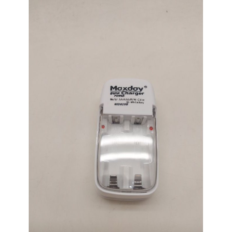 Charger Maxday MD820B - Cas Batre AA dan AAA - Battery Charger MD 820B