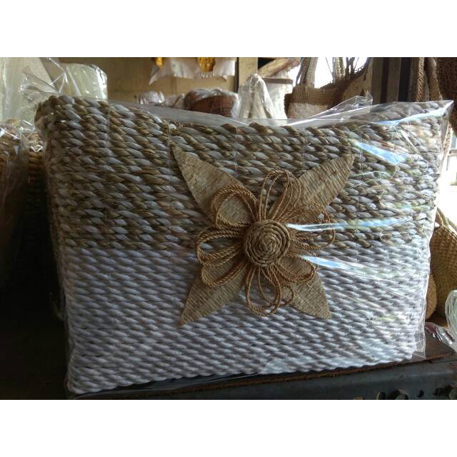 Tas Anyaman Bali Souvenir Khas Bali