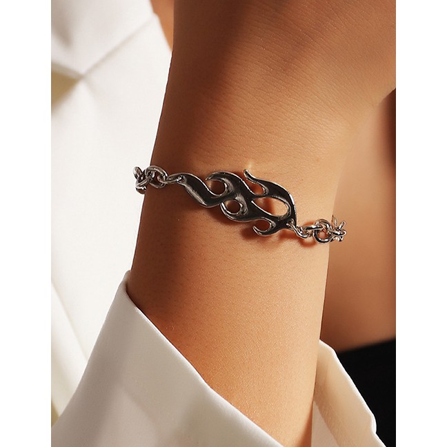 LRC Gelang Tangan Fashion Silver Flame Hollow Alloy Bracelet K77751