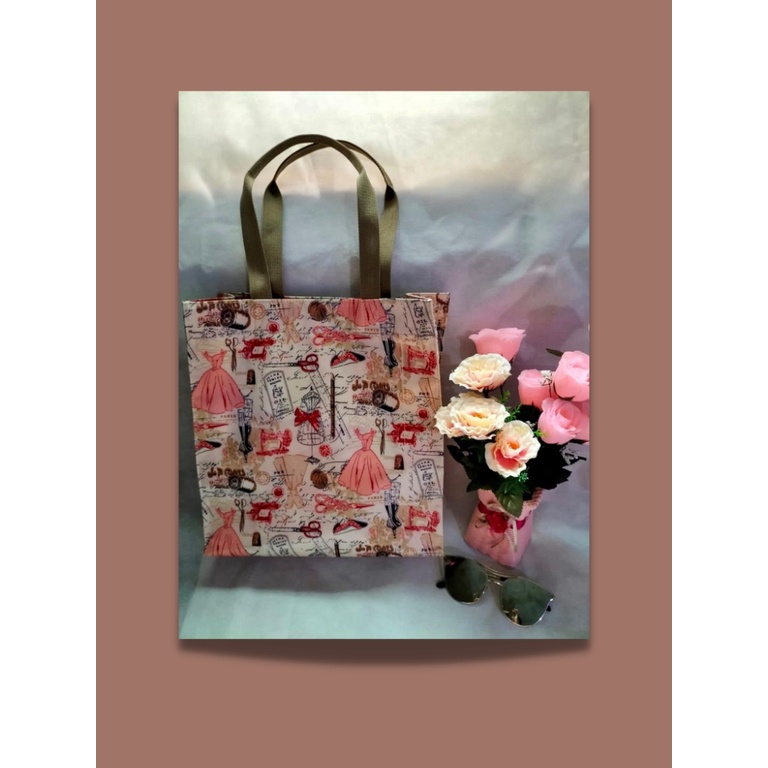 TasWanita-totebag-perekat-MIcrosatin-kekinian