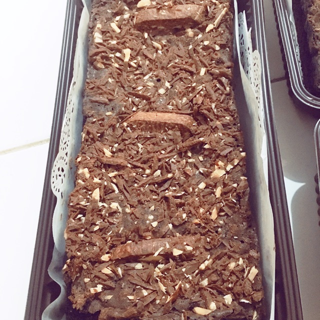 

Brownis silverqueen,oreo,nutella,toblerone,kitkat