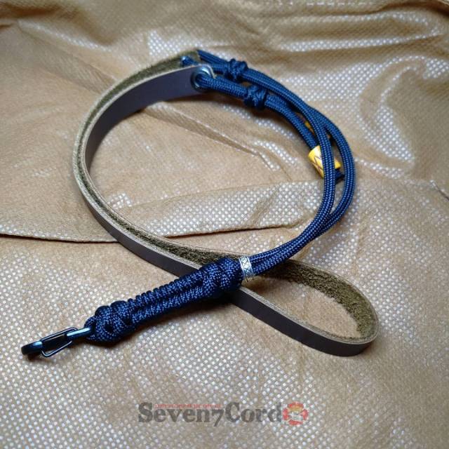 

Paracord Lanyard x Leather