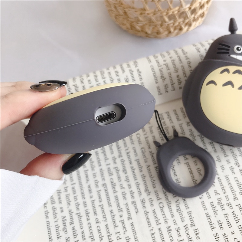 Casing Silikon Motif Kartun Totoro untuk Earphone Wireless Bluetooth