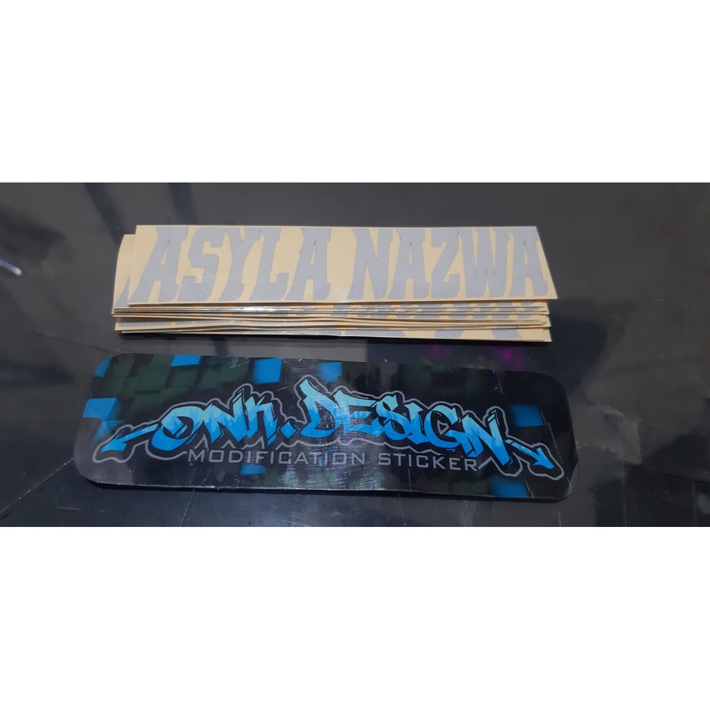 

cutting sticker stiker bebas desain printing waterproof label merk laminasi 83