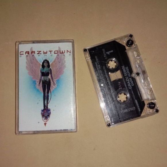Kaset Crazy Town