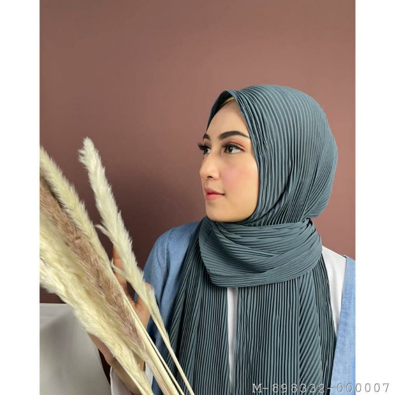 HIJAB WANITA PASHMINA PLISKET FULL HYGET VYLI-046Variasi：RANDOM WARNA, HITAM, NAVY, ABU DARK GREY, M