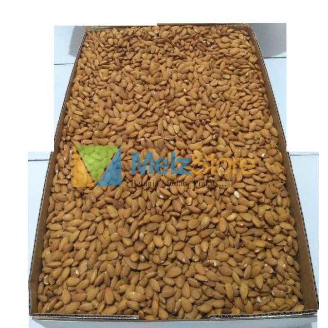 

Kacang Almond Mentah Kupas Utuh Raw Whole Blue Diamond Kemasan Dus. Bibisale318