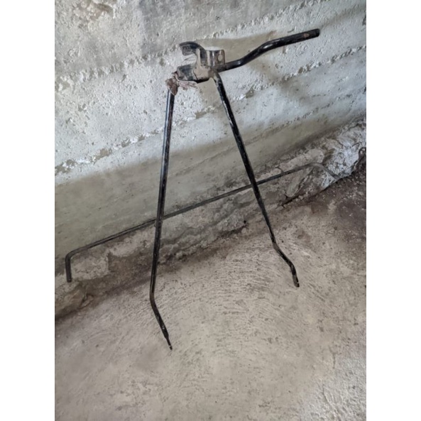 Tempat Ban serep L300