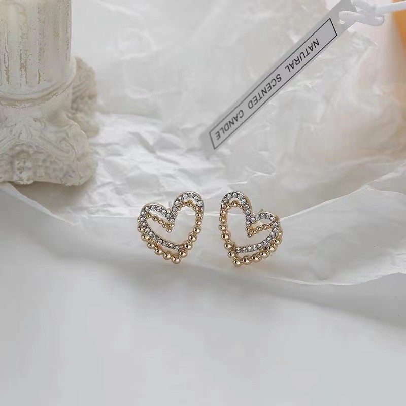 Anting Tusuk Motif Hati Simple Ala Korea Untuk Wanita