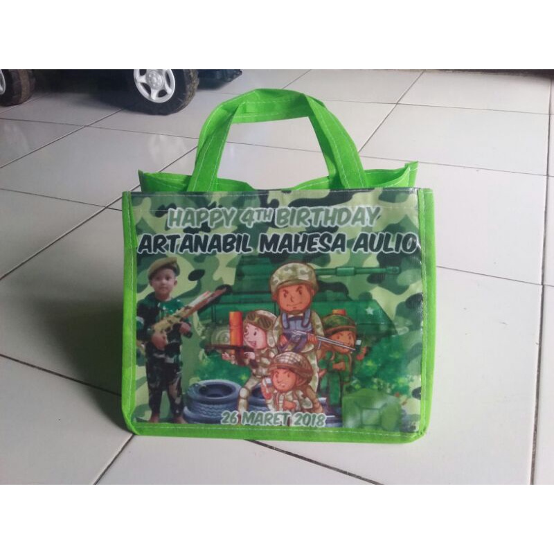 

Tas spunbond desain custom uk.25x20x20