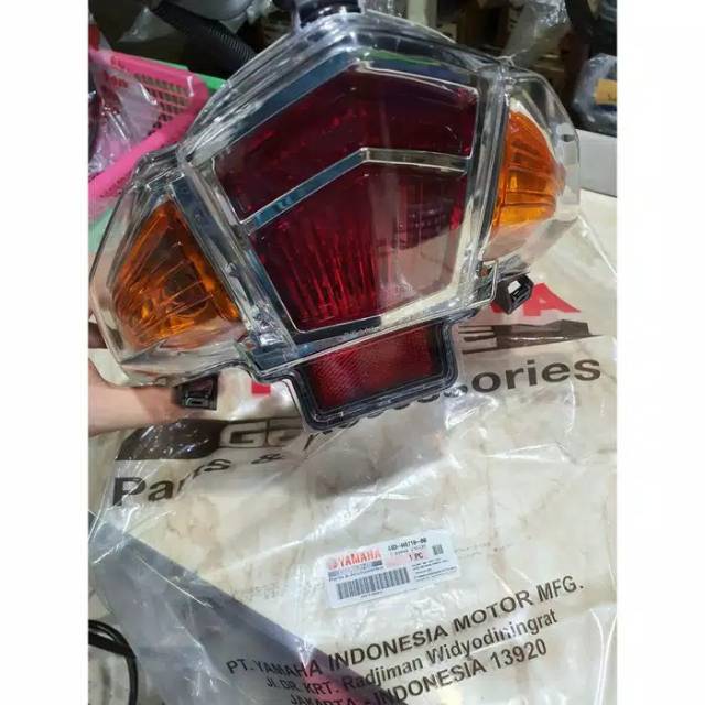 Lampu belakang lampu stop Xeon karbu original ygp