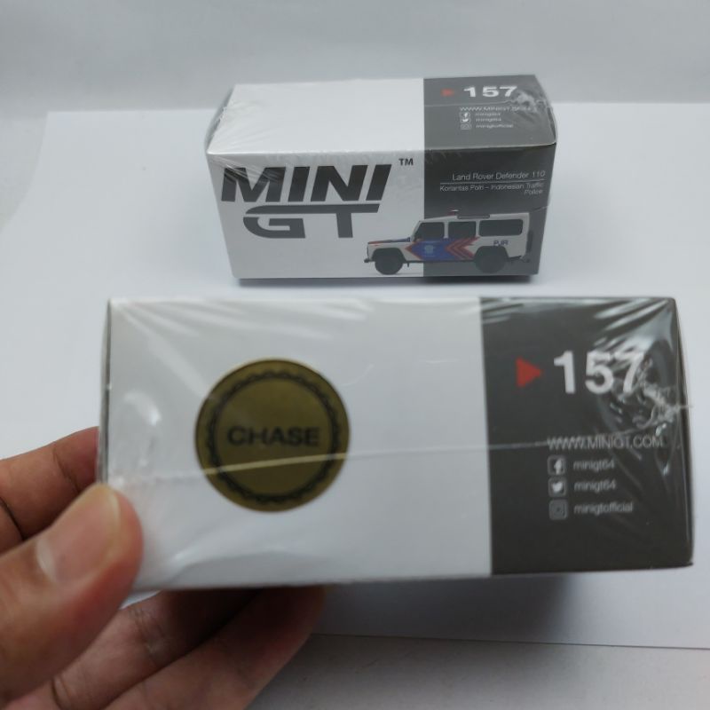 CHASE MiniGT Mini GT 157 Land Rover Defender 110 Korlantas Polri
